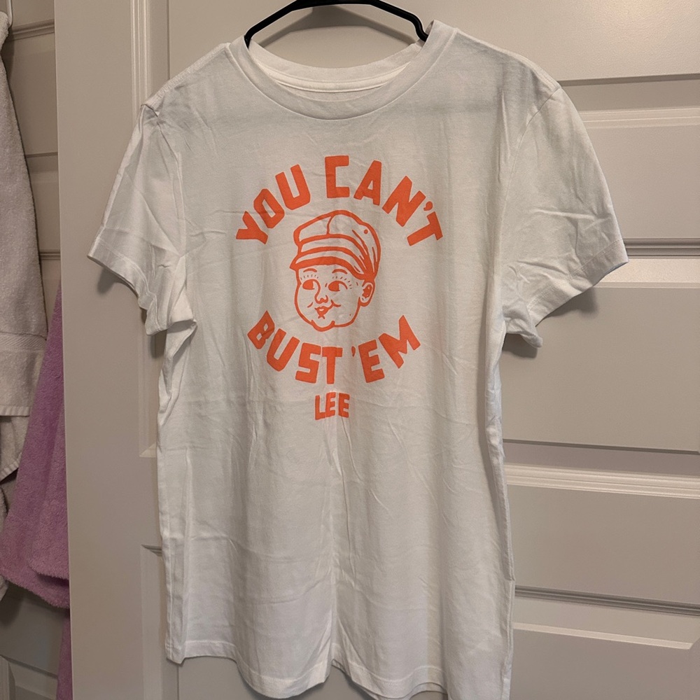 Lee tshirt